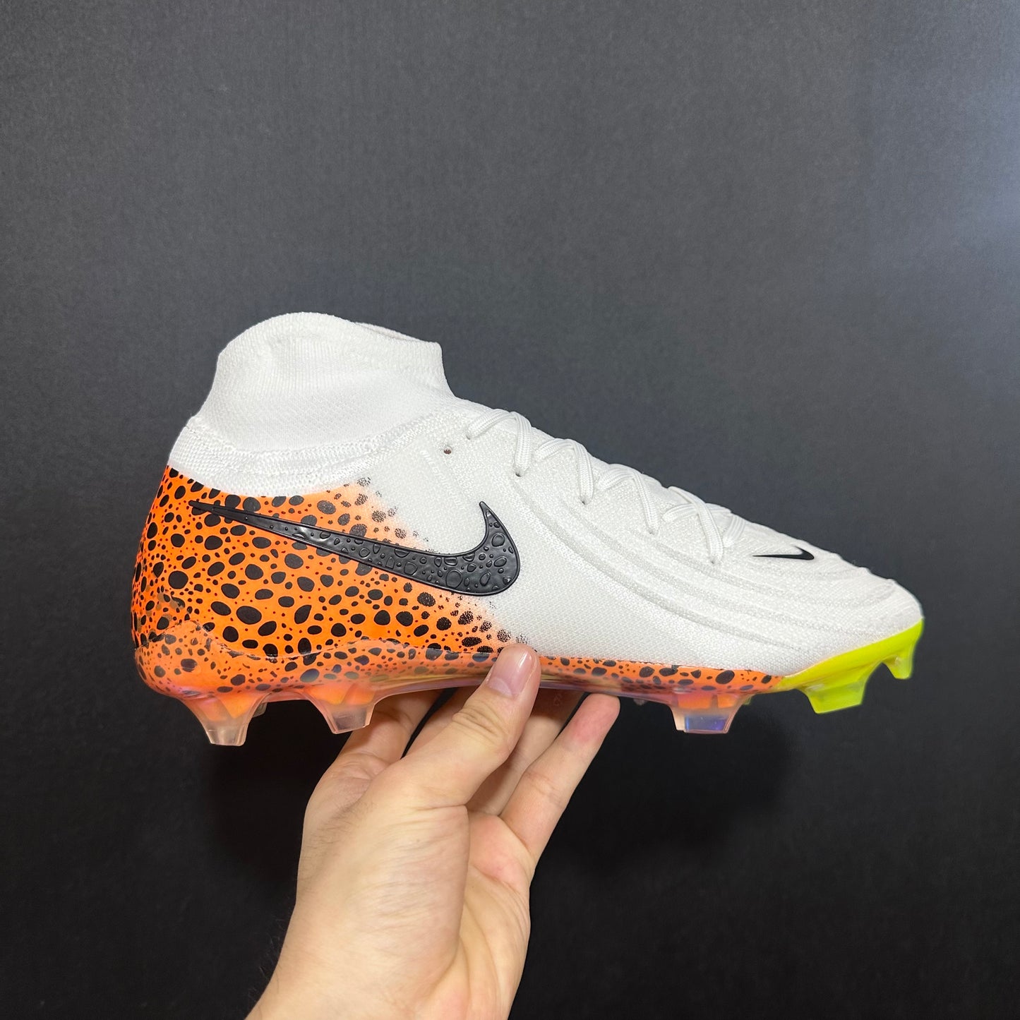 PHANTOM LUNA FG SPECKLE