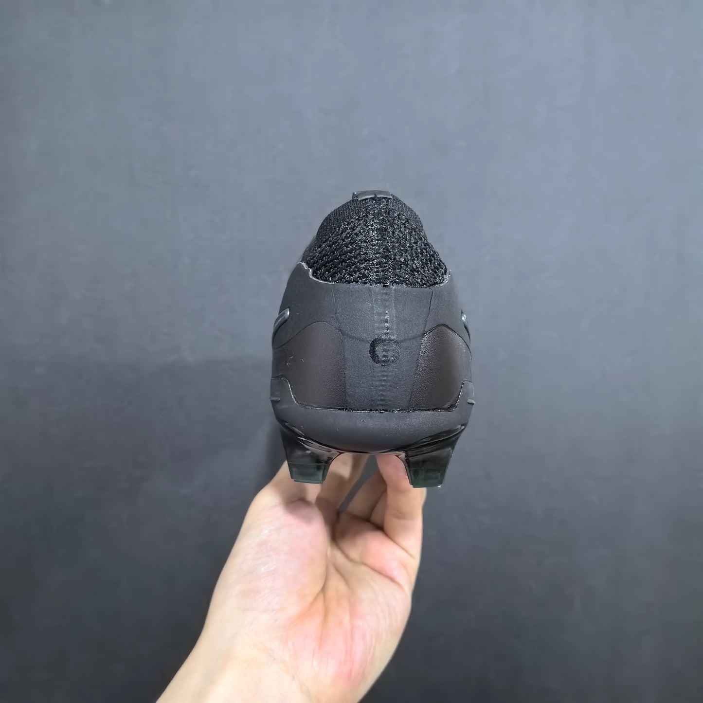 TIEMPO LEGEND FG PITCH BLACK