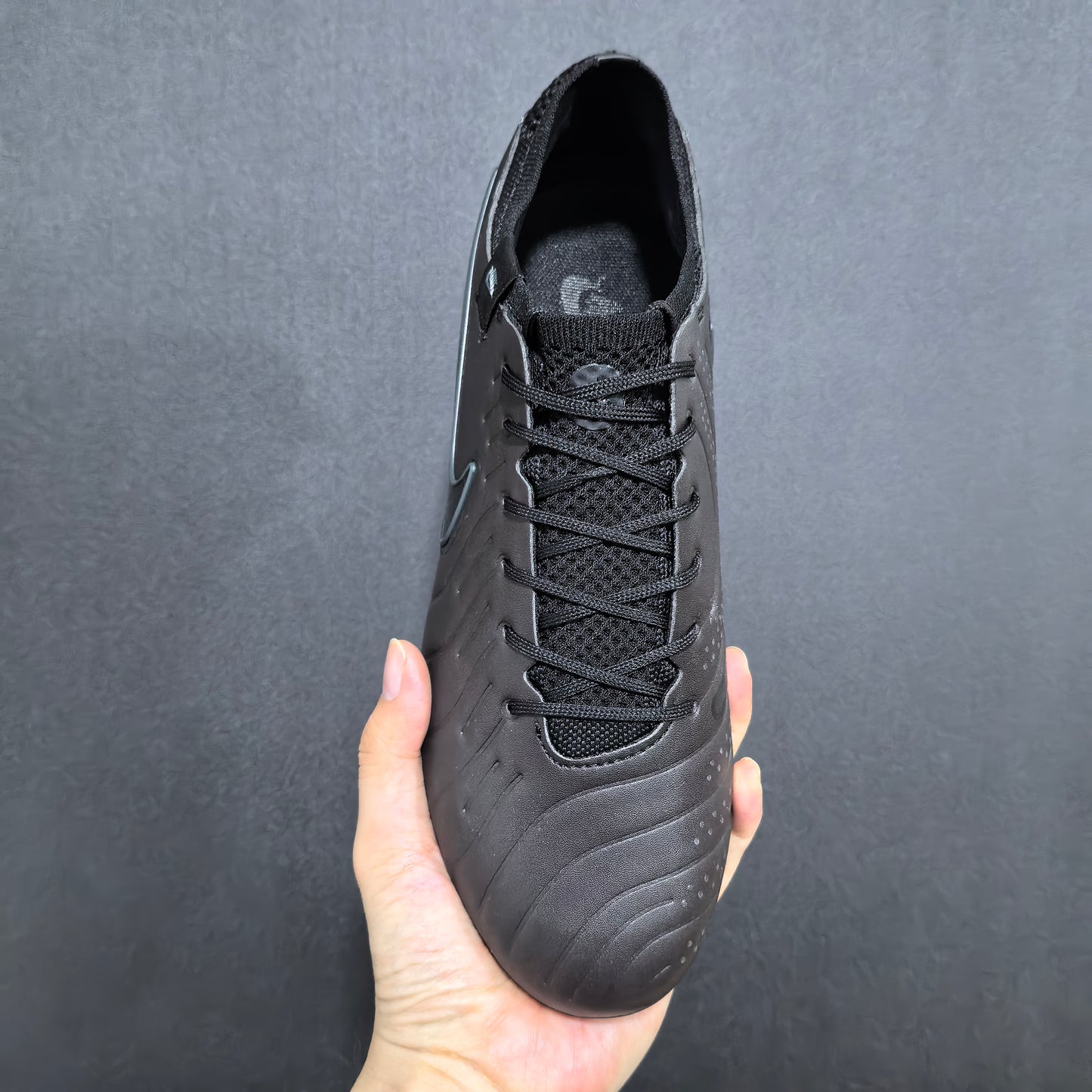 TIEMPO LEGEND FG PITCH BLACK