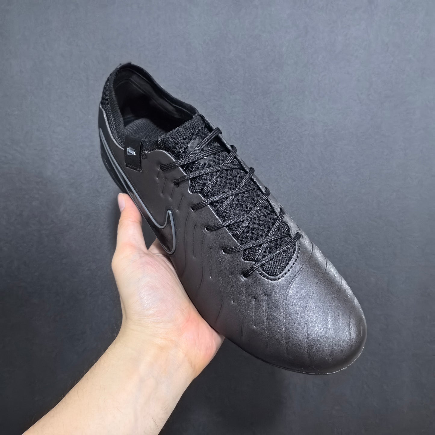 TIEMPO LEGEND FG PITCH BLACK