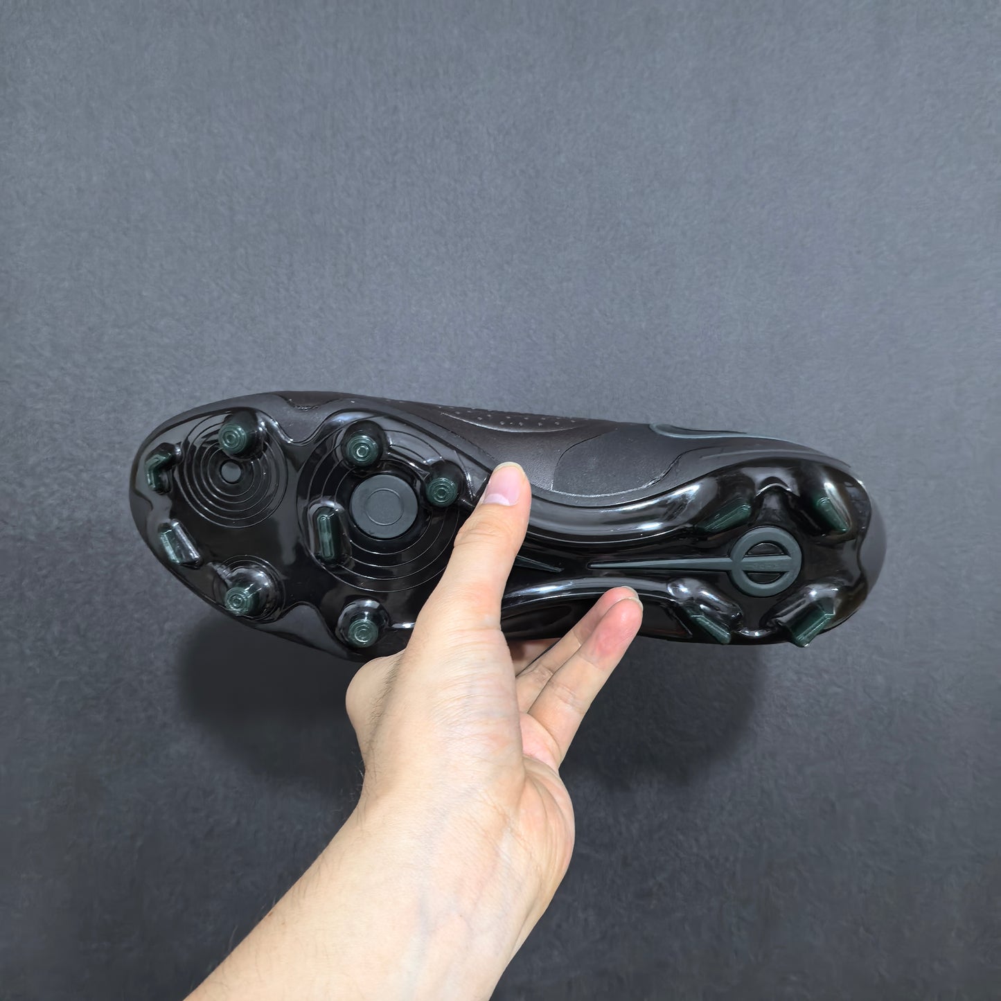 TIEMPO LEGEND FG PITCH BLACK